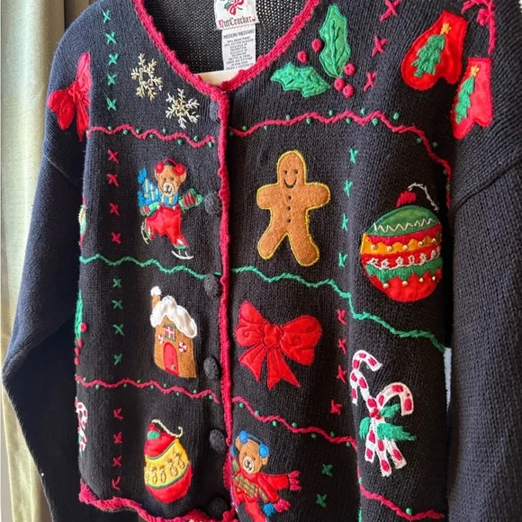 Nutcracker | Vintage Holiday Appliqué and Embroidery Cardigan | Medium - Picture 3 of 9